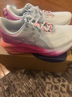 Asics Novablast 5 Womens Size 9.5 Pink White  Athletic Running Shoes Sneakers